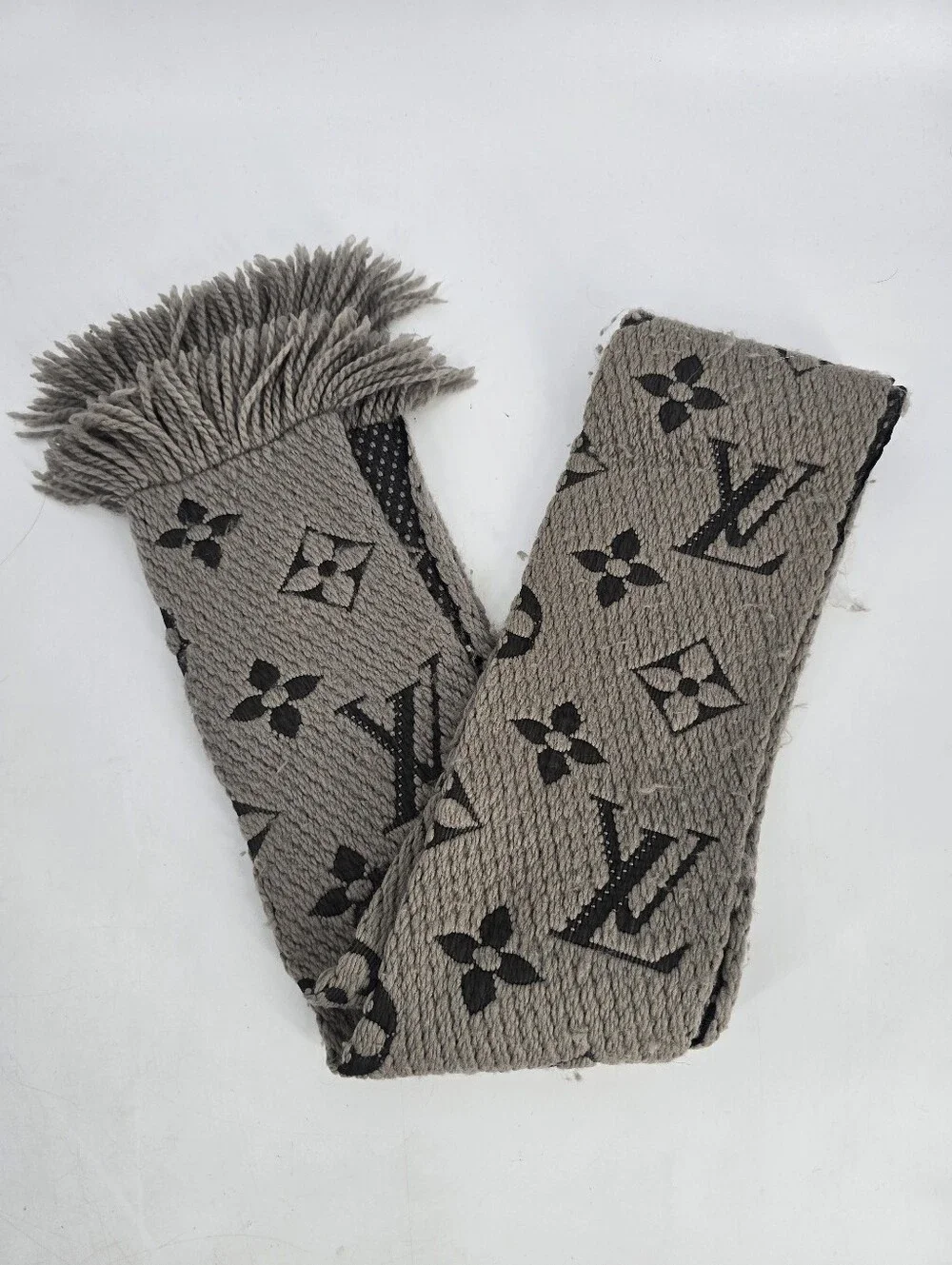 Louis Vuitton Logomania Gray Wool Fringe Scarf